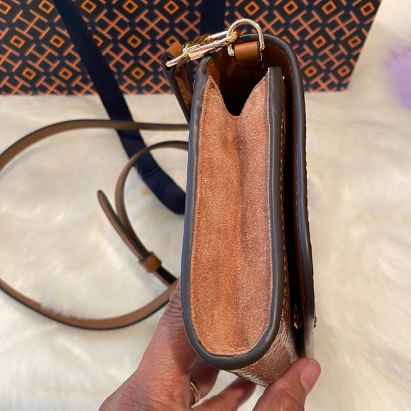 Tory Burch Thea embossed exotic flat wallet crossbody - Picture 4 of 12